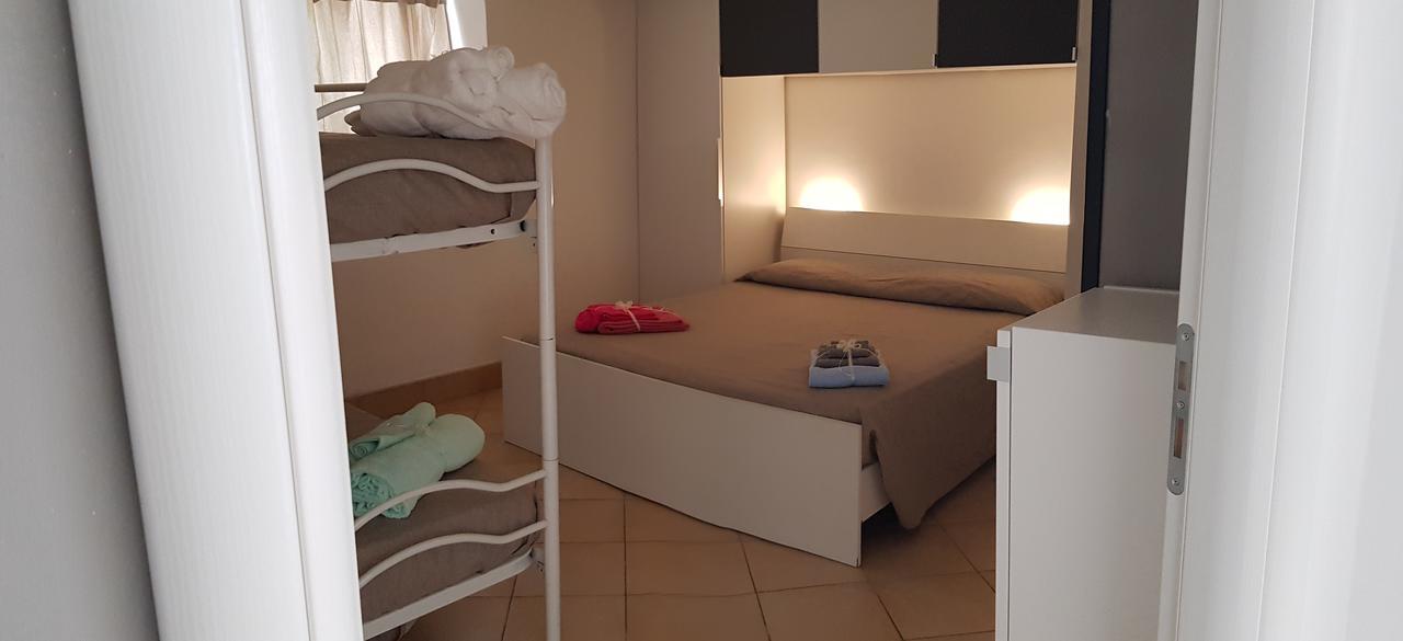 Beckye Apartment แตร์ราชินา ภายนอก รูปภาพ